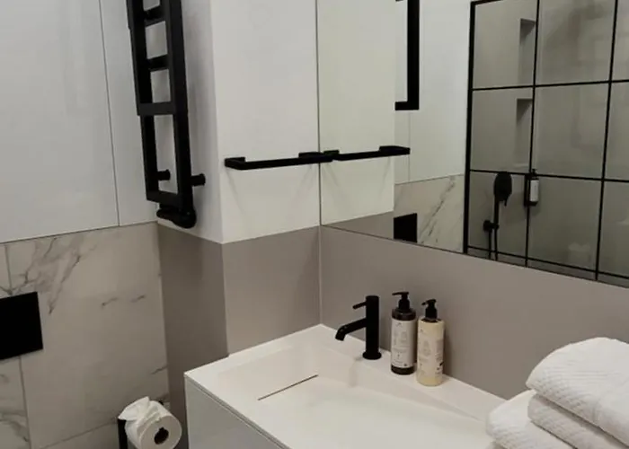 Appartement Hanza Tower 306, Basen, Sauna, Jacuzzi, Fitness *